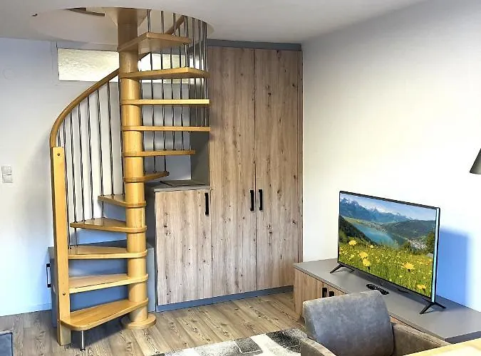 Penthouse 82 *